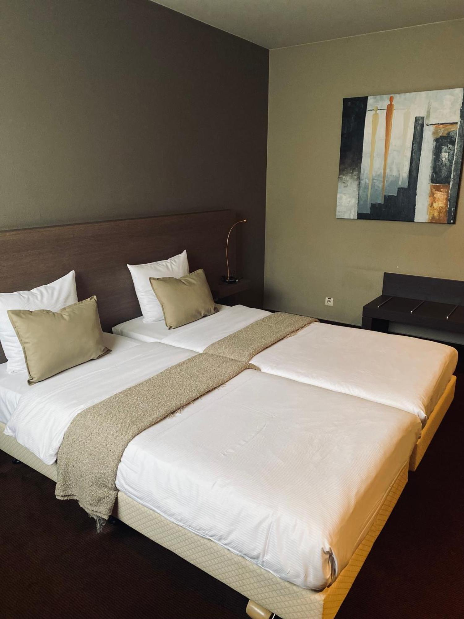 Hotel Bornem Extérieur photo